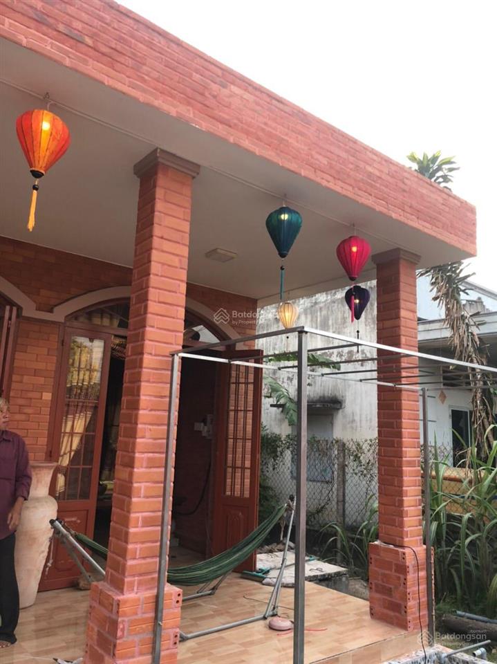 Chính chủ bán nhà biệt thự vườn gần chợ và trường học