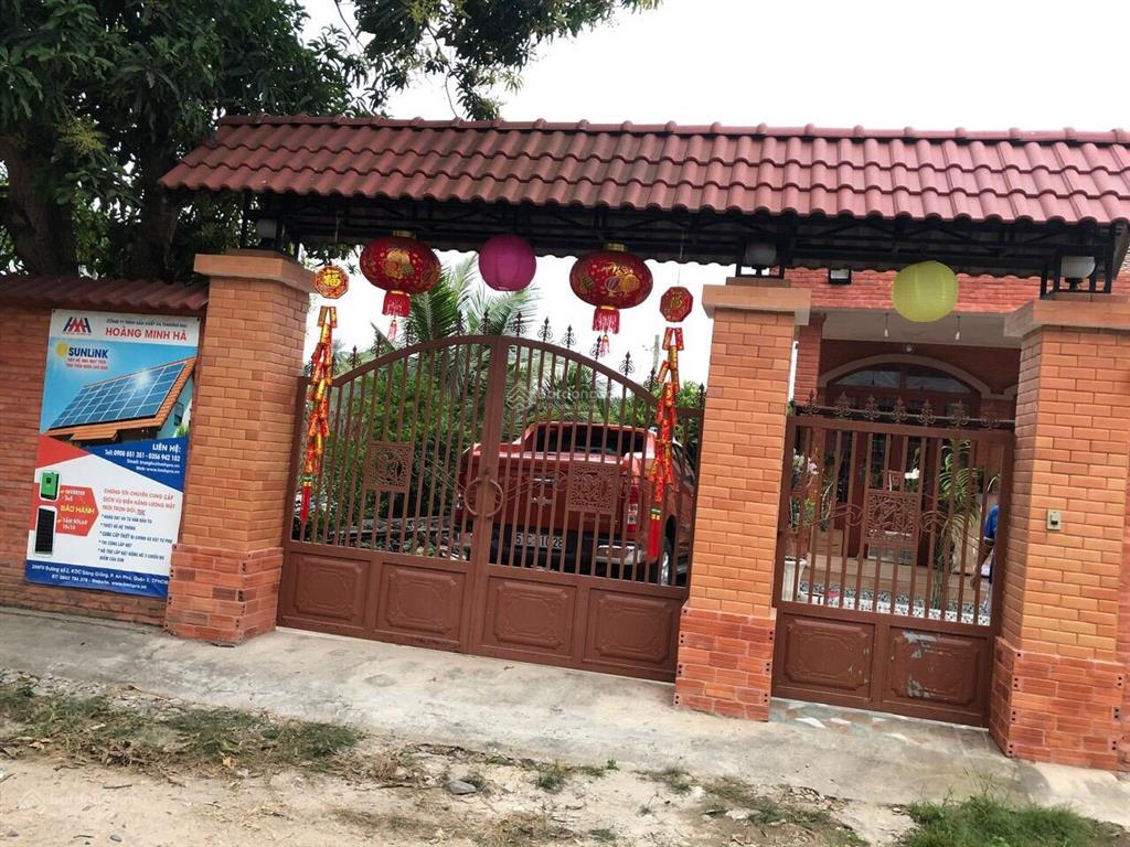 Chính chủ bán nhà biệt thự vườn gần chợ và trường học