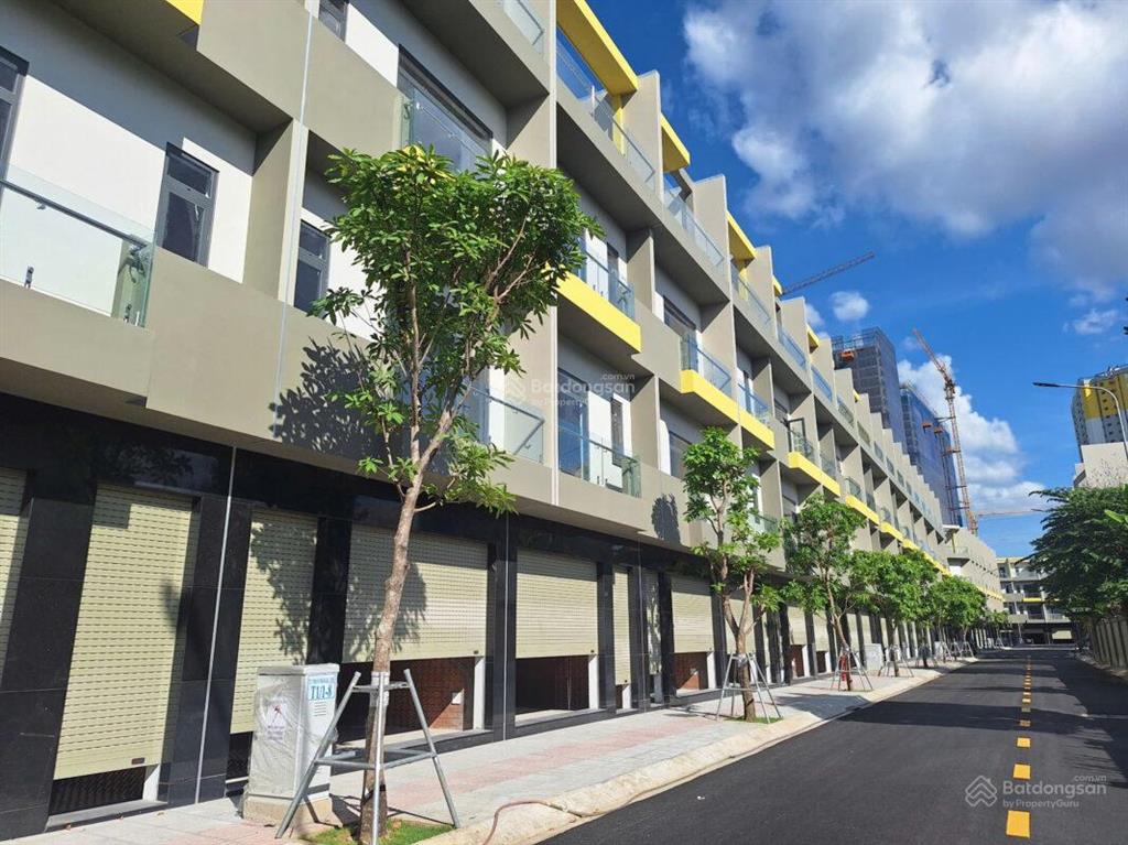 Chỉ 3tỷ400 sở hữu nhà phố bcons uni valley 4 tầng 6pn, 6wc. nhà phố dĩ an. nhà phố bình dương
