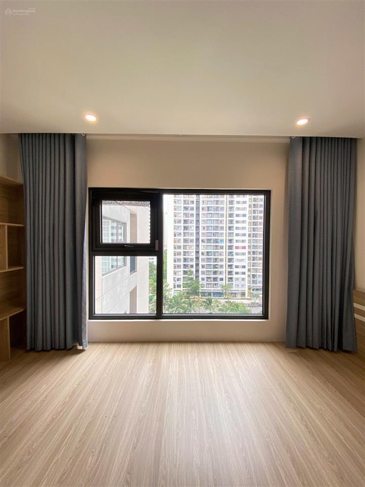 Chính chủ bán studio origami 35m2  view hồ bơi  sổ sẵn công chứng