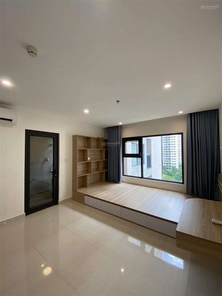 Chính chủ bán studio origami 35m2  view hồ bơi  sổ sẵn công chứng