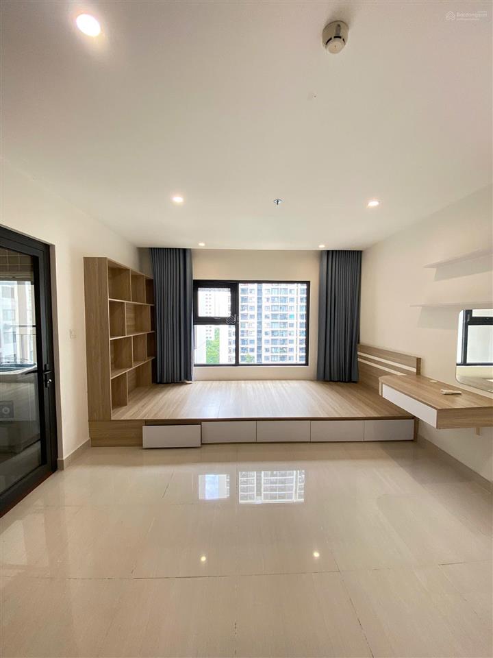 Chính chủ bán studio origami 35m2  view hồ bơi  sổ sẵn công chứng