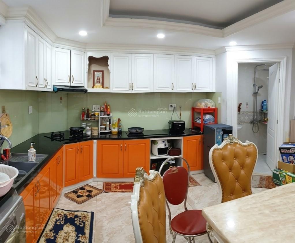 Cho thuê tòa nhà nguyên căn 6 tầng có thang máy & hầm xe kdc trung sơn, bình chánh