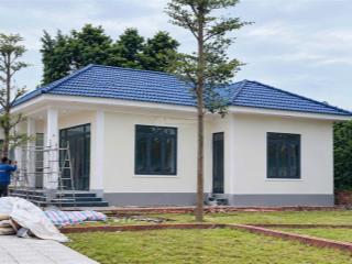 Bán đất sẵn cả nhà diện tích 100m2 giá 3tỷ thiết kế 2n1k, bếp riêng có sân vườn đỗ xe tận cửa