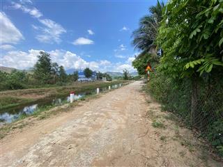 Đất mặt tiền quy hoạch 10m, chiều dài 100m mặt tiền đường. 11080m2