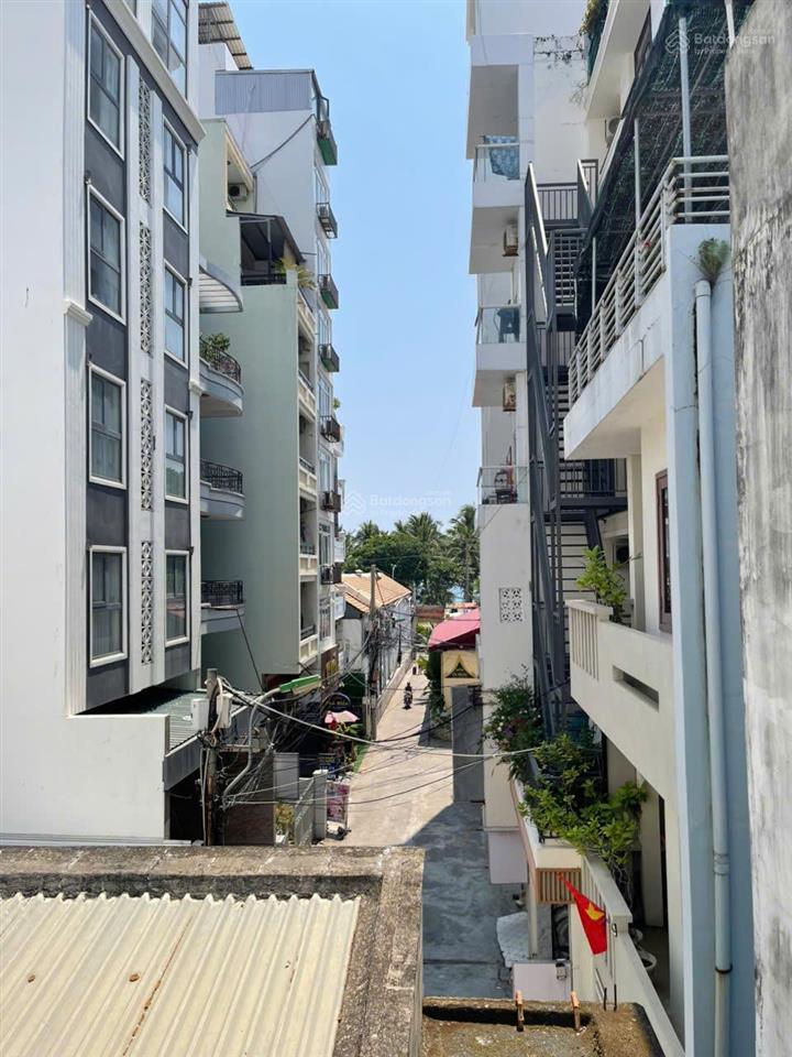 Nhà 2 mặt tiền trần phú quân trấn 3 tầng 135,5m2 ngang 5,9m cách biển 60m phố tây giá tốt