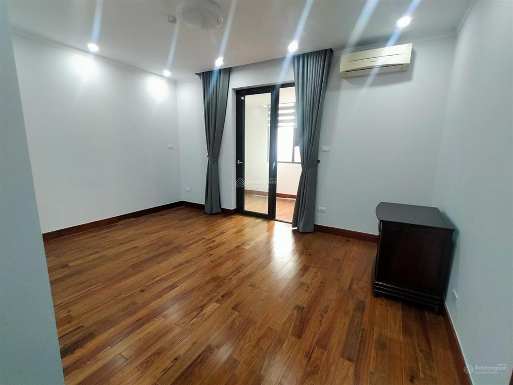 Chính chủ bán nhanh căn hộ 112,7 m2, 3 ngủ +1, toà chung cư lilama 124 minh khai, hai bà, hà nội