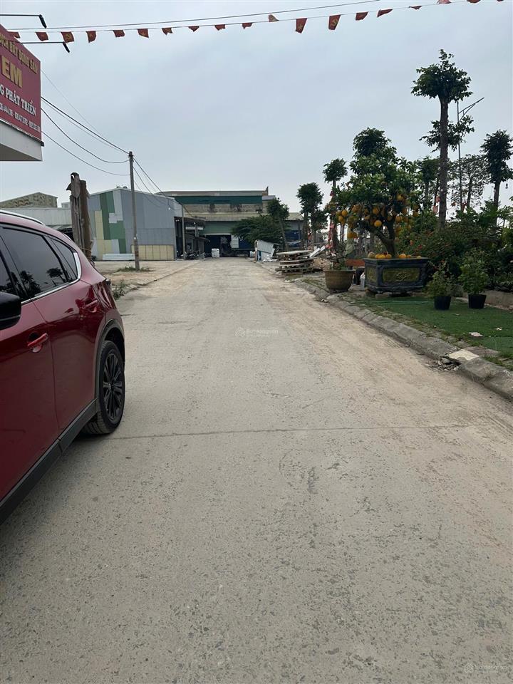 Bán đất dịch vụ bờ vải thị trấn kim bài thanh oai 60m2 mt 5m đường rộng giá tốt.  0916 455 ***