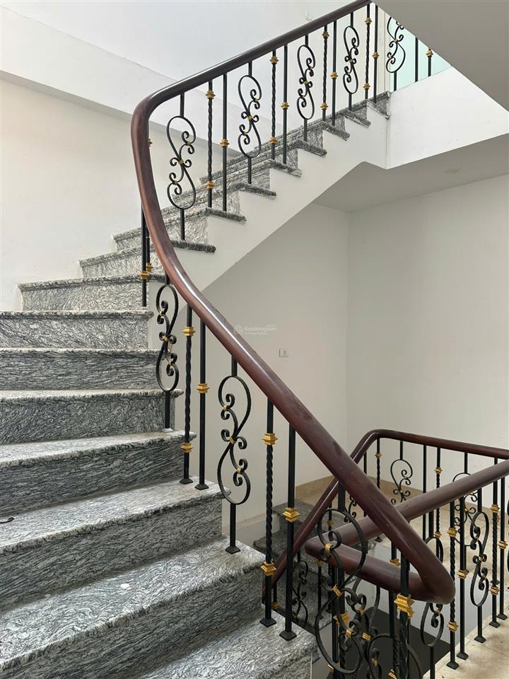 Vip nhà phố đại la hai bà trưng 75m2 5 tầng vỉa hè rộng, kinh doanh đa dạng, nhận diện thương hiệu