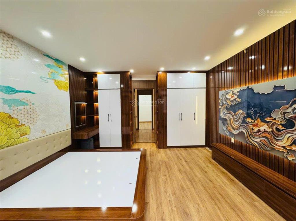 Giảm gần 2,3 tỷ nhà trương định, hoàng mai 57m² x 5 tầng mt 5m ngõ rộng, ô tô vào nhà,cách phố 100m