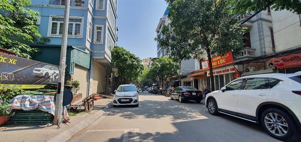 Bán biệt thự sân vườn khu mỹ đình 3 mặt thoáng 140m 5 tầng mặt tiền siêu rộng giá chỉ 275tr/m2