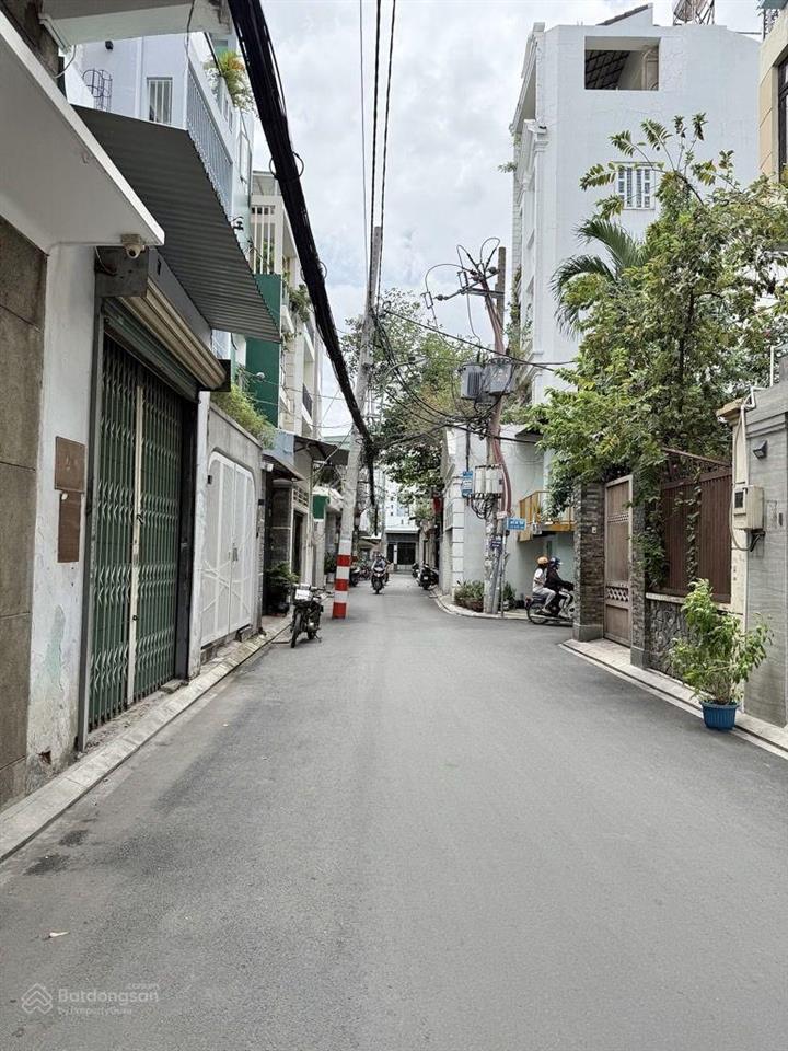 Nhà 3tầng, 5x13m, hẻm ôtô, 7.x tỷ, lạc long quân, bảy hiền.