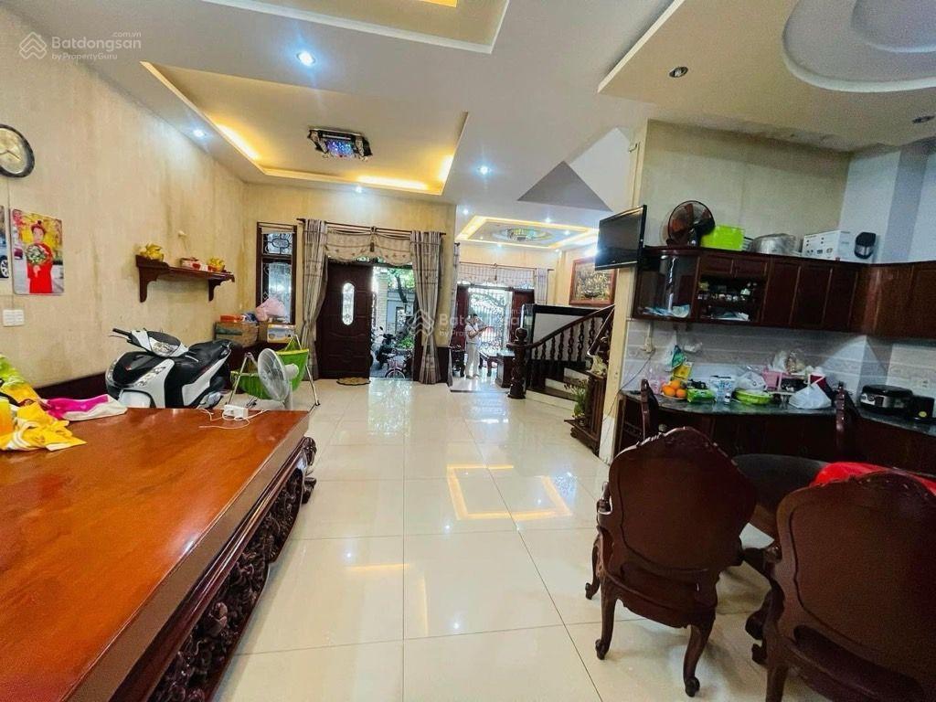 Biệt thự 3 tầng, 8x22m, 15. x tỷ, gần nguyễn sơn, bhh  a, bình tân