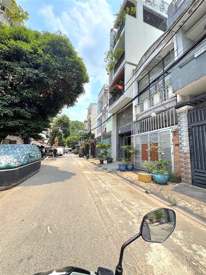 Nhà đẹp, 5x20m, thang máy, hẻm 8m, lê sát, tân phú, 12,x tỷ.