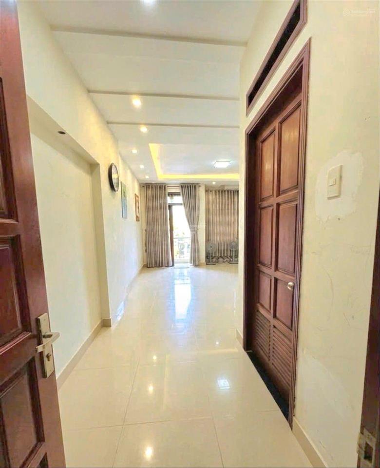 Nhà đẹp, 5x20m, thang máy, hẻm 8m, lê sát, tân phú, 12,x tỷ.