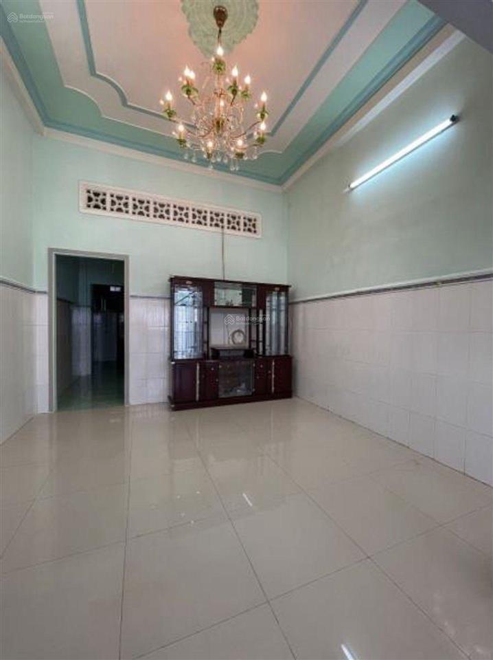Mặt tiền tân phú, 4.1x18m, 8. x tỷ, sát đường tô hiệu