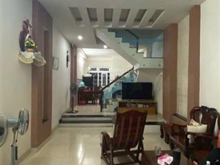 Hxh thông quang trung, p11, gò vấp. 85m2 (4,3x20m). 4 tầng. chỉ 9tỷ6.
đối diện chợ hạnh thông tây.