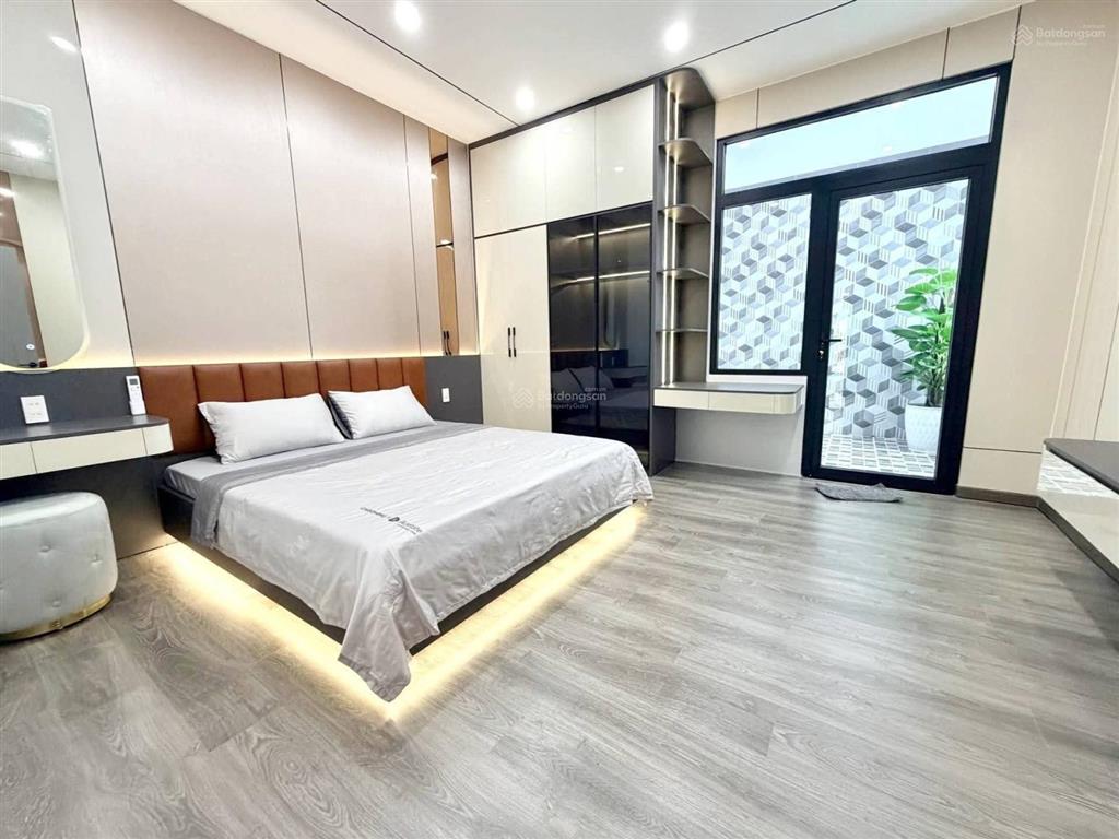 Nhà mới 4,55x15m. 2 tầng. 3pn. hxh 5m thông đs9, lê văn thọ, p9, gò vấp. chủ 8tỷ1.
vị trí đẹp
