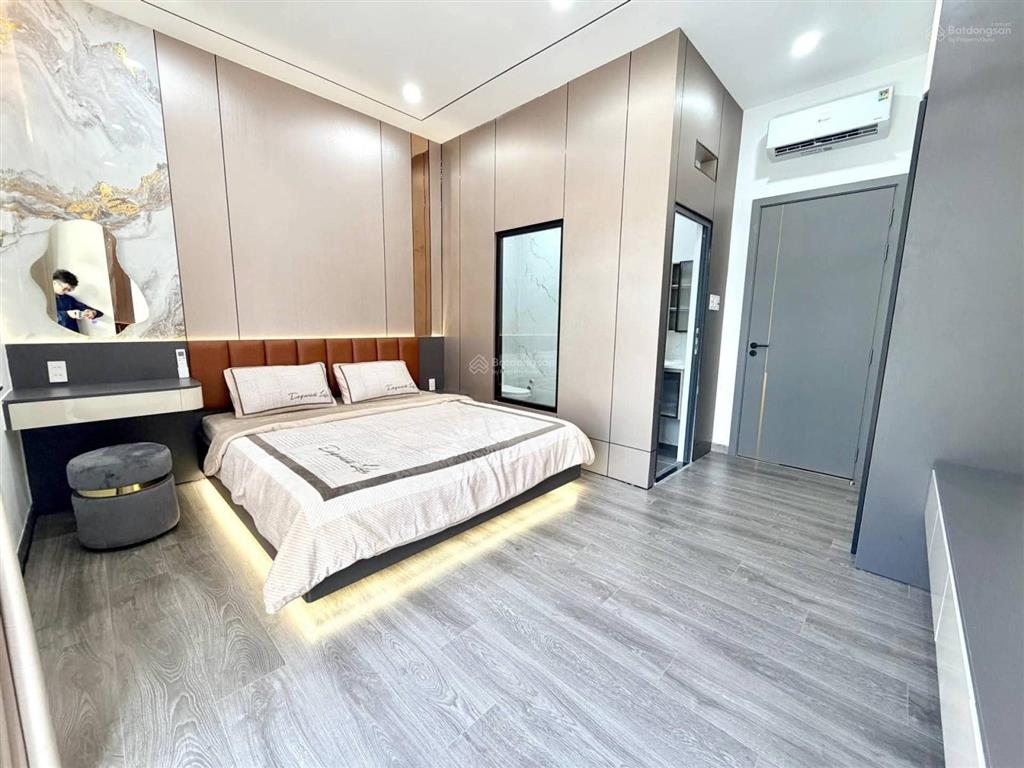 Nhà mới 4,55x15m. 2 tầng. 3pn. hxh 5m thông đs9, lê văn thọ, p9, gò vấp. chủ 8tỷ1.
vị trí đẹp