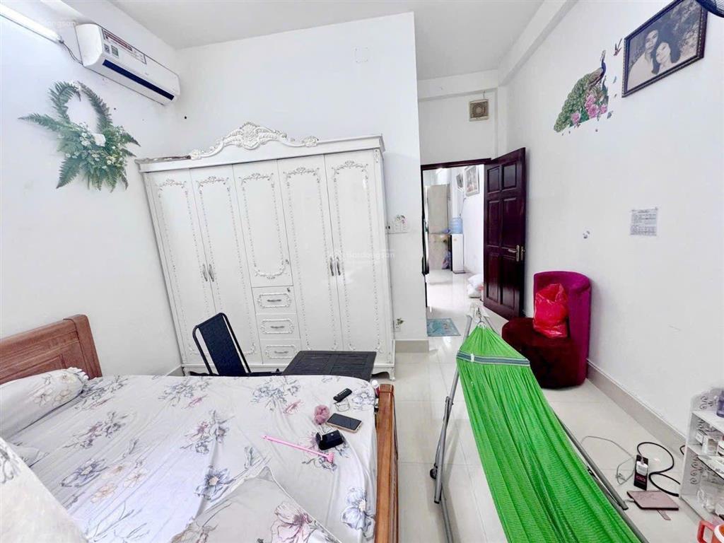 Nhà 3 tầng 101m2. nở hậu. chỉ 8,x tỷ. hxh thông 1/ phạm văn chiêu, p14, gò vấp. gần chợ thạch đà