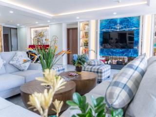 Bán cc 238m2, 4pn, full nội thất nhập khẩu tại capital elite, phạm hùng, 38 tỷ