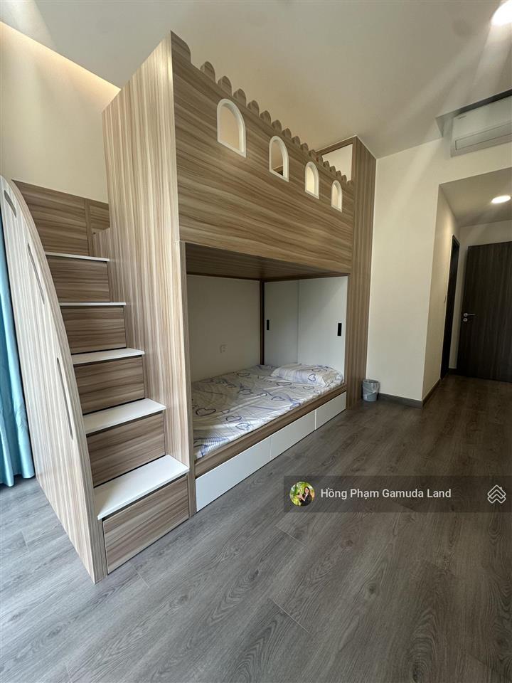 Chính chủ cần bán centery 3pn3wc 120,7m2  view hồ bơi  full nội thất  lịch thanh toán giãn 36m