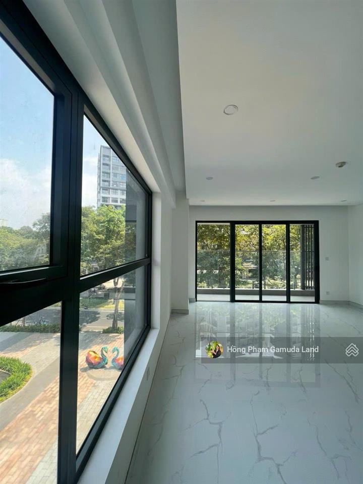 Chuyển nhượng p2.2.01 skylinked villa  căn góc 242m2  4pn3wc  xem nhà 24/7