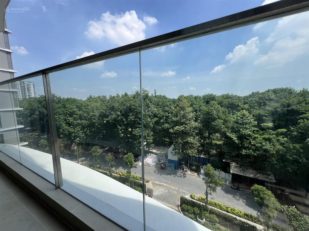 Diamond centery 3pn3wc  ban công dài 6m  view công viên 16ha  giá tốt thị trường 10.5tỷ