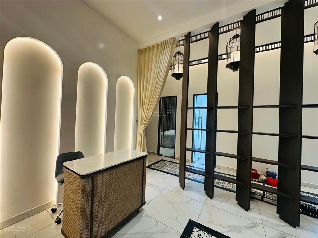 Diamond centery 3pn3wc  ban công dài 6m  view công viên 16ha  giá tốt thị trường 10.5tỷ