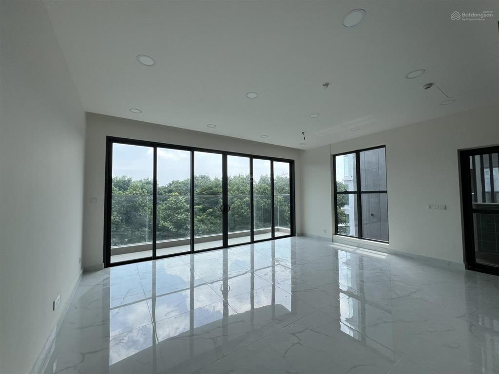 Diamond centery 3pn3wc  ban công dài 6m  view công viên 16ha  giá tốt thị trường 10.5tỷ