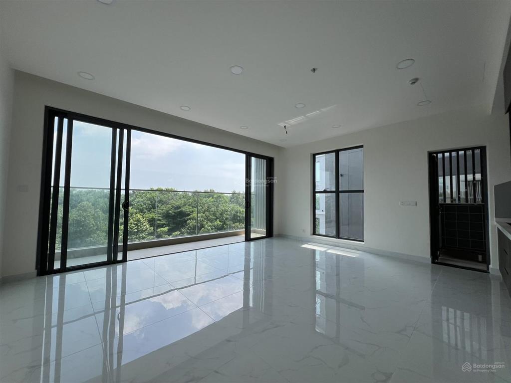 Diamond centery 3pn3wc  ban công dài 6m  view công viên 16ha  giá tốt thị trường 10.5tỷ