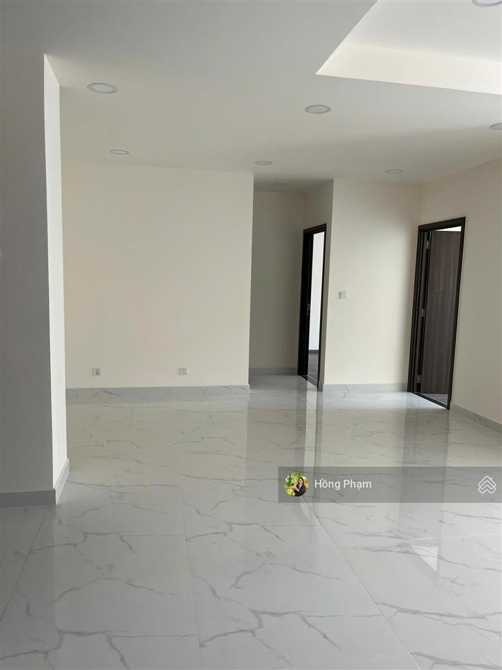 2pn căn góc  96m2 diamond centery  trả chậm 3 năm  giá 8.7tỷ  có ô đậu xe định danh kèm