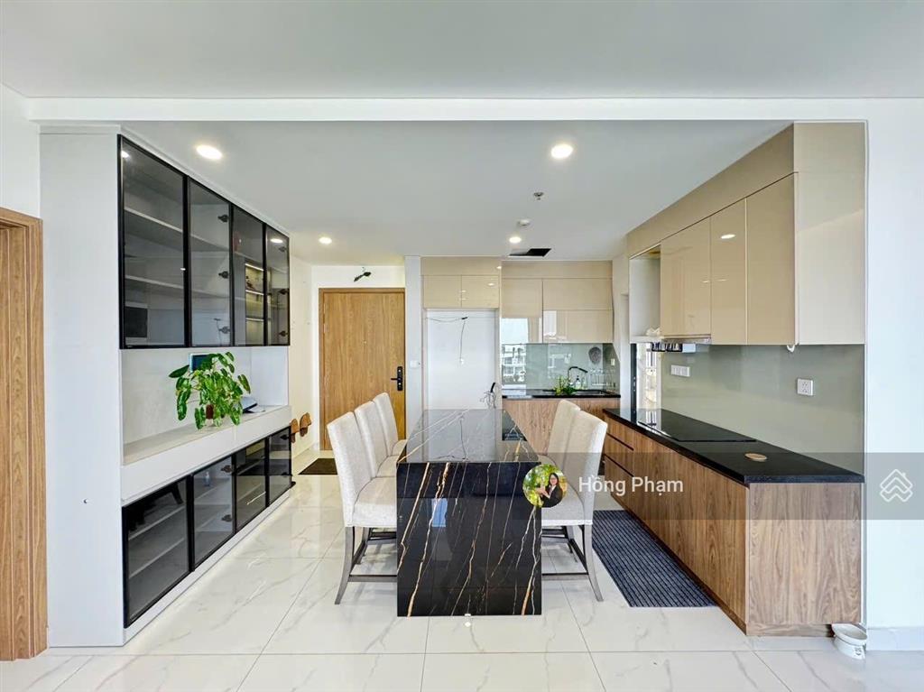 Full nội thất sang trọng, mới như hình  cho thuê 25tr/tháng 3pn2wc 117m2  ban công 6m dài thoáng