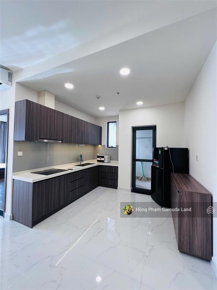3pn3wc diamond centery 120,7m2  full nội thất như hình  giá 24tr/tháng  có ô xe định danh