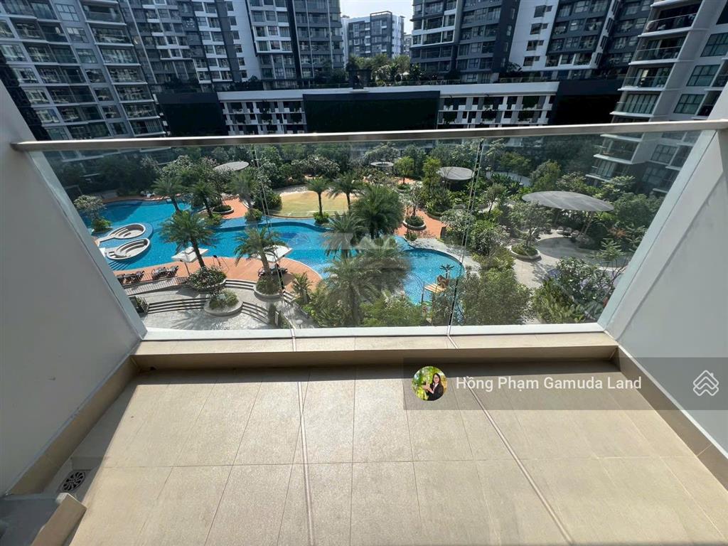 Centery 2 ngủ+, 96m2  block c3, tầng trung vừa tầm view hồ bơi trung tâm  hướng đông nam