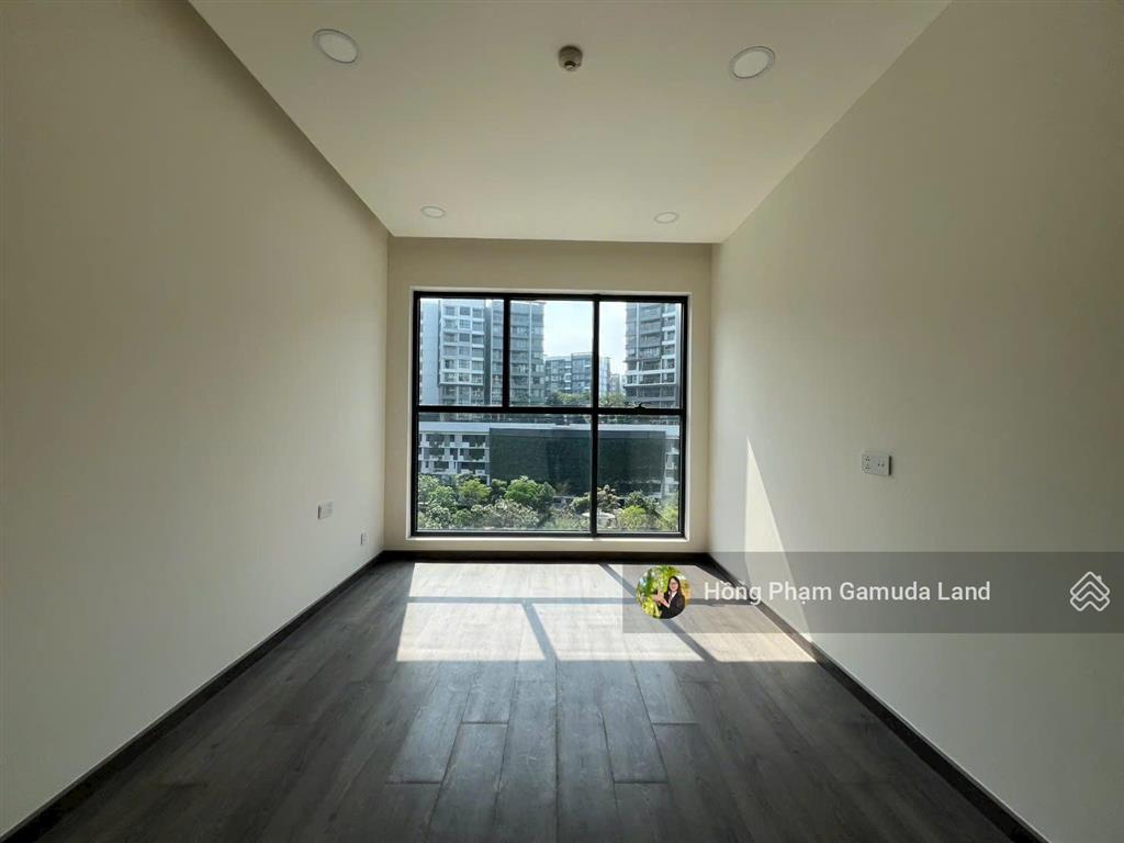 Centery 2 ngủ+, 96m2  block c3, tầng trung vừa tầm view hồ bơi trung tâm  hướng đông nam