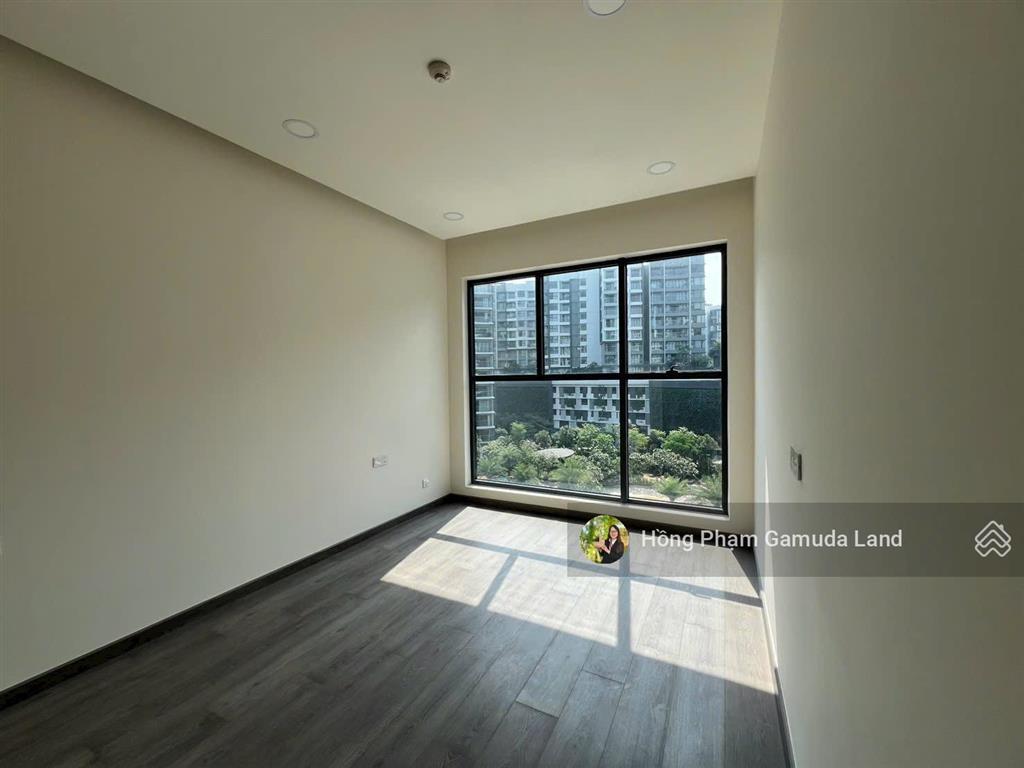 Cắt lỗ 500 triệu centery 2 ngủ+, 96m2  tầng cao vừa tầm view hồ bơi trung tâm  hướng đông nam