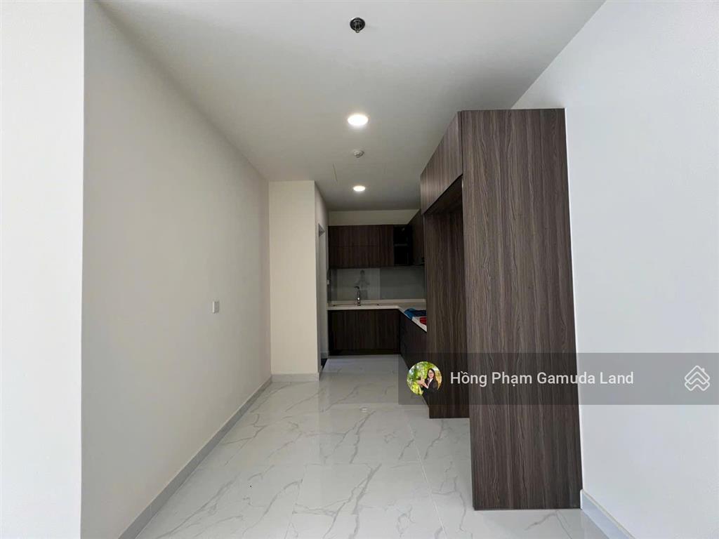 Cắt lỗ 500 triệu centery 2 ngủ+, 96m2  tầng cao vừa tầm view hồ bơi trung tâm  hướng đông nam