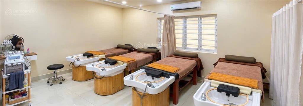 Cho thuê trệt+lửng của toà văn phòng mặt tiền đường lê văn thiêm, sát bên chung cư skygarden,pmh,q7