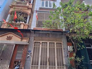 Chính chủ cho thuê nhà nguyên căn hoàng quốc việt, 55m2x5 tầng, 2 mặt thoáng, ngõ ô tô tránh