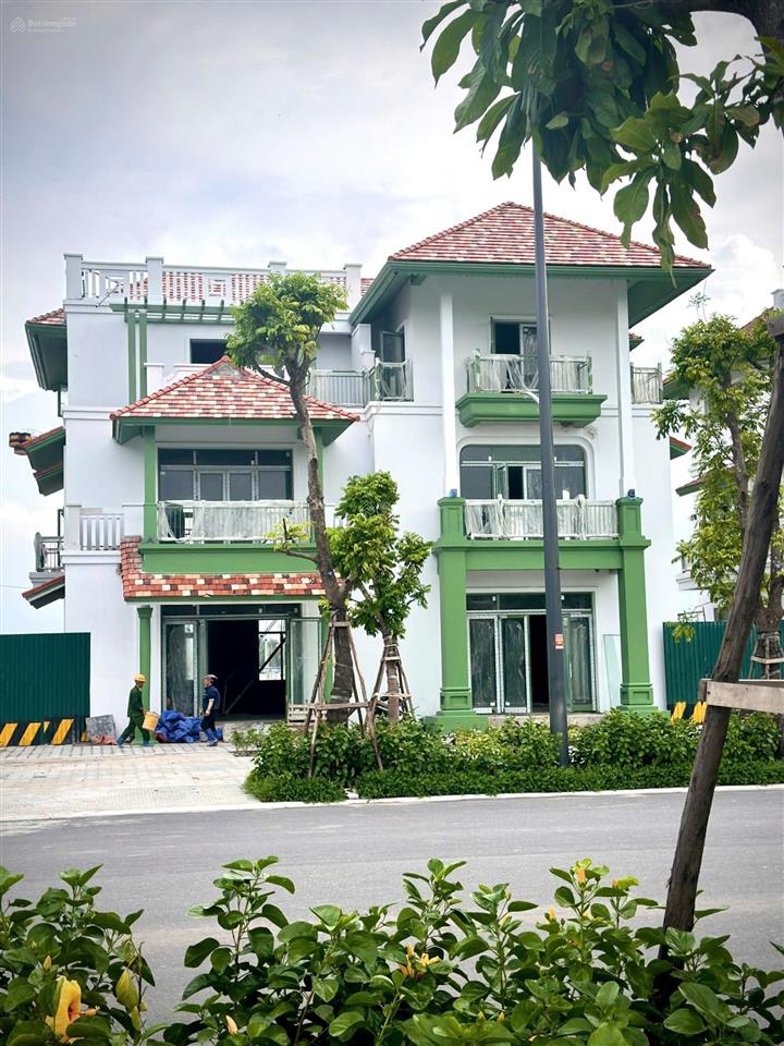 Chuyên hàng thửa căn góc, căn góc mặt phố lct, xẻ khe, vườn hoa khu kim ngân flora suất ngoại giao