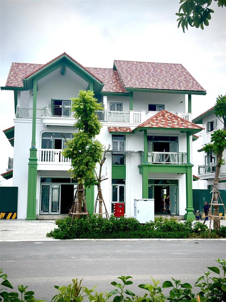 Chuyên hàng thửa căn góc, căn góc mặt phố lct, xẻ khe, vườn hoa khu kim ngân flora suất ngoại giao