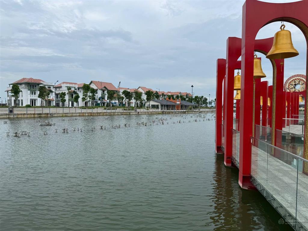 Chuyên hàng thửa căn góc, căn góc mặt phố lct, xẻ khe, vườn hoa khu kim ngân flora suất ngoại giao