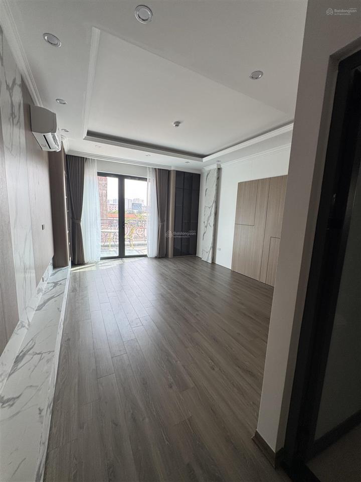 Bán nhà riêng tại 34 hoàng cầu, 20,5 tỷ, 65m2, 6pn, 4wc, hàng hiếm tại chính chủ