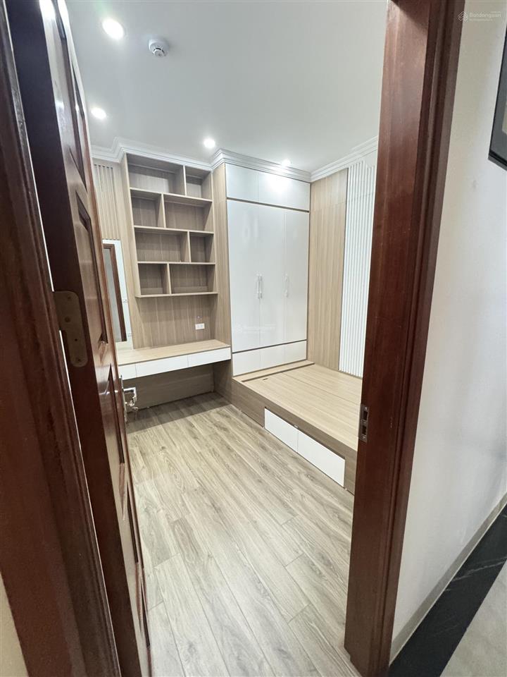 Bán nhà riêng tại 34 hoàng cầu, 20,5 tỷ, 65m2, 6pn, 4wc, hàng hiếm tại chính chủ