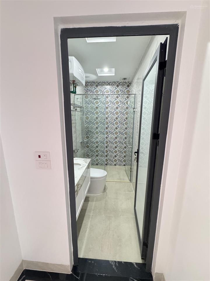 Bán nhà riêng tại 34 hoàng cầu, 20,5 tỷ, 65m2, 6pn, 4wc, hàng hiếm tại chính chủ