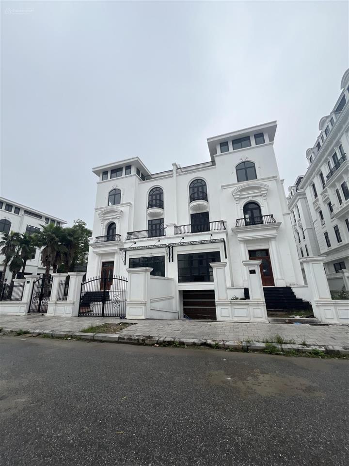 Bán gấp căn biệt thự louis city hoàng mai, vị trí đẹp, giá đầu tư
