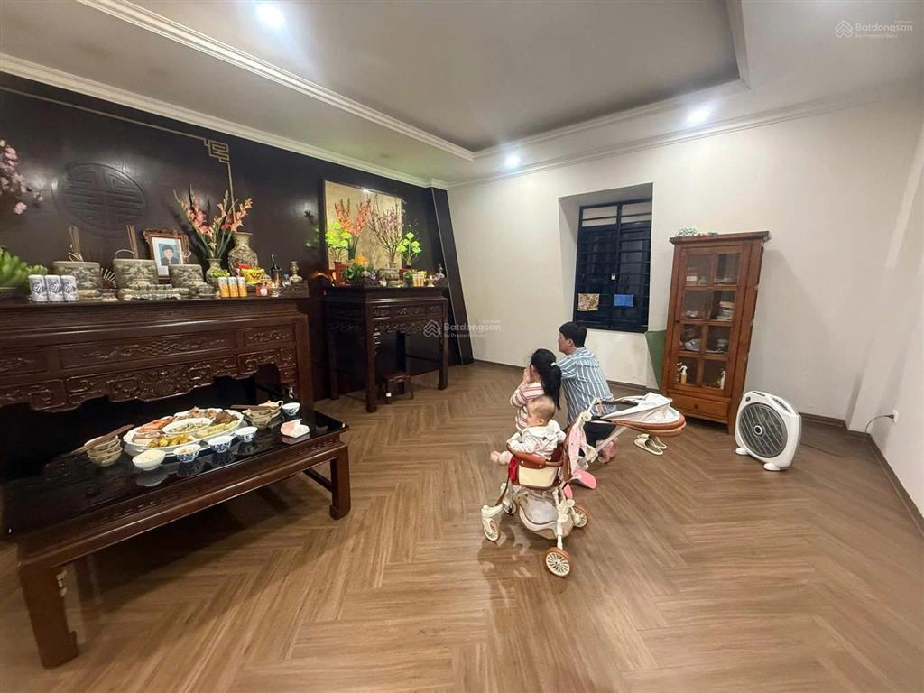 Chính chủ cần bán nhanh căn liền kề 100m2 vị trí đẹp full nội thất louis city hoàng mai.