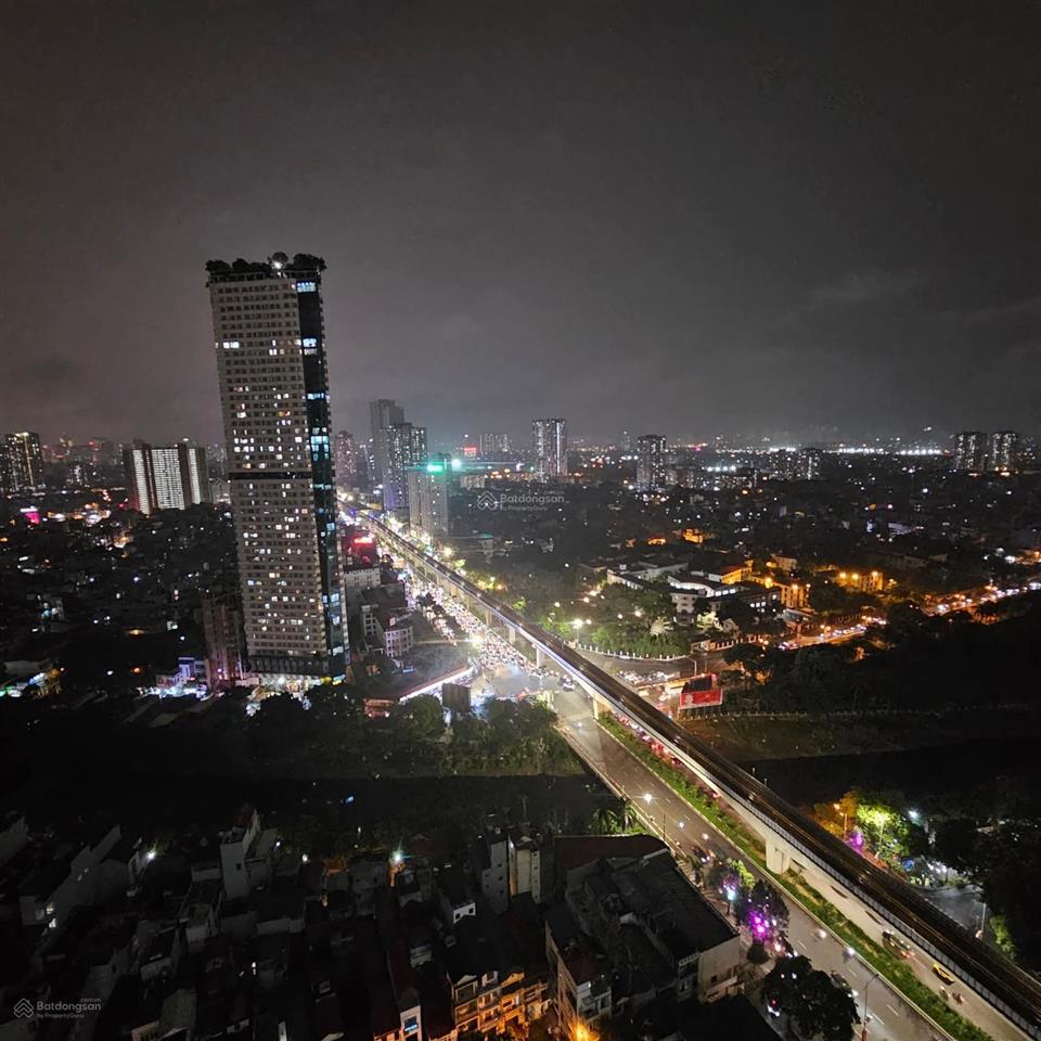 Cần bán căn 2 phòng ngủ toà tháp doanh nhân, tầng trung đẹp chỉ 3.35tỷ