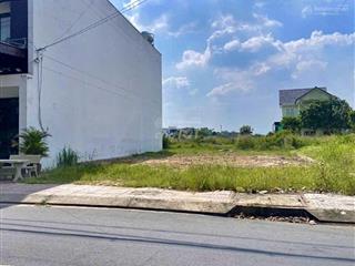 Mặt tiền thị trấn củ chi, ngay trung tâm hành chính 225m2.